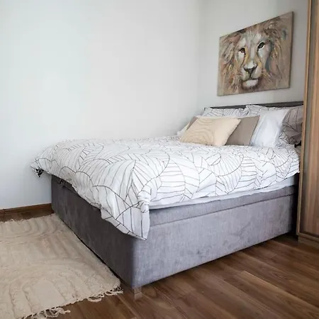 Pod Katedra W Gnieznie شقة